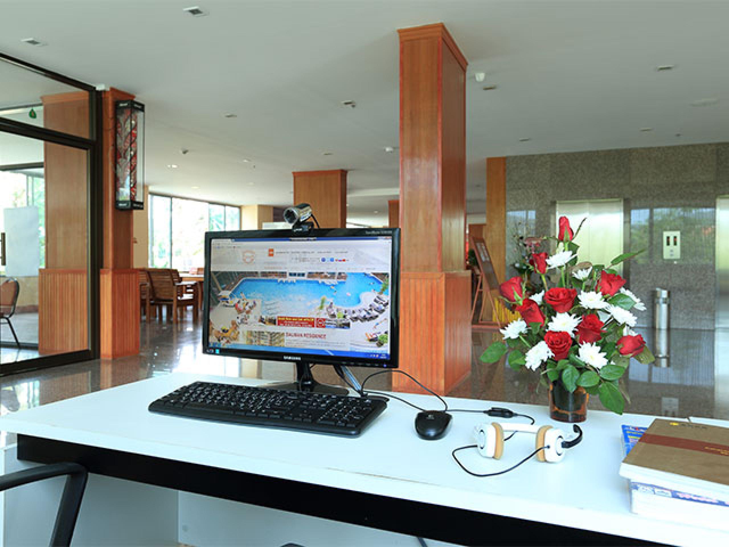 Bauman Residence Phuket Exterior foto